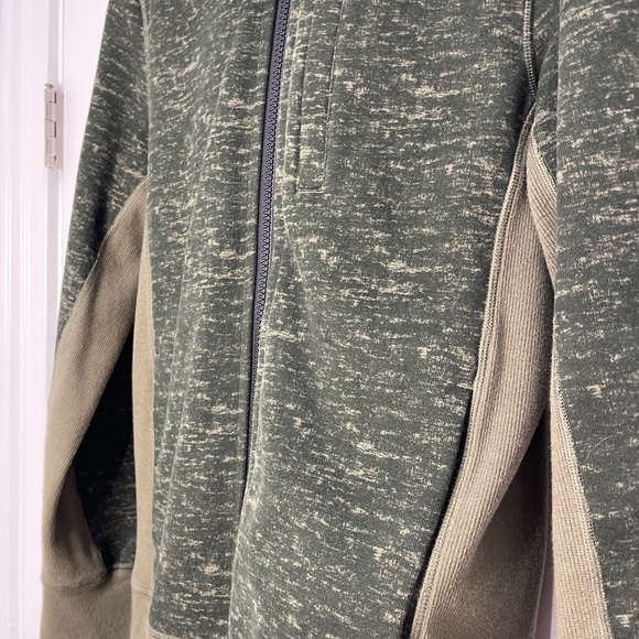 lululemon Men’s Jacket - Picture 2 of 6